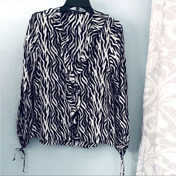 Zara Black & White Ruffled Zebra Print Blouse Size Small - Picture 6 of 13